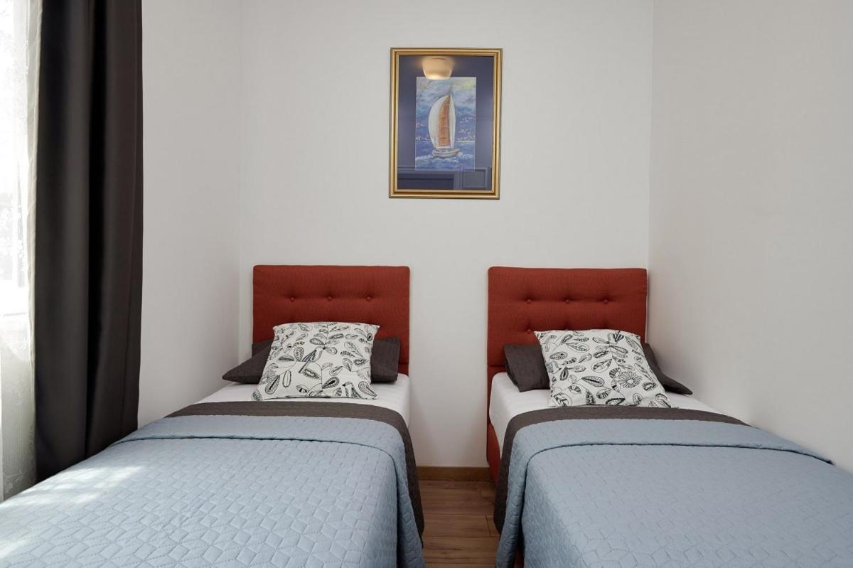 Smuketa In Trogir Haus Fuer 4 Personen Vila Exterior foto